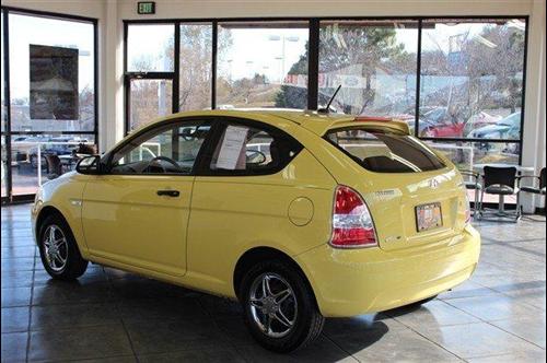 Hyundai Accent 2009 photo 1