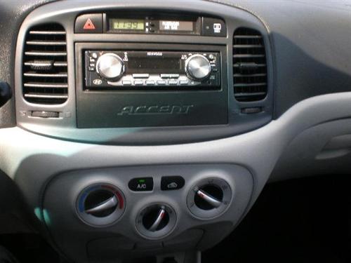 Hyundai Accent 2009 photo 5