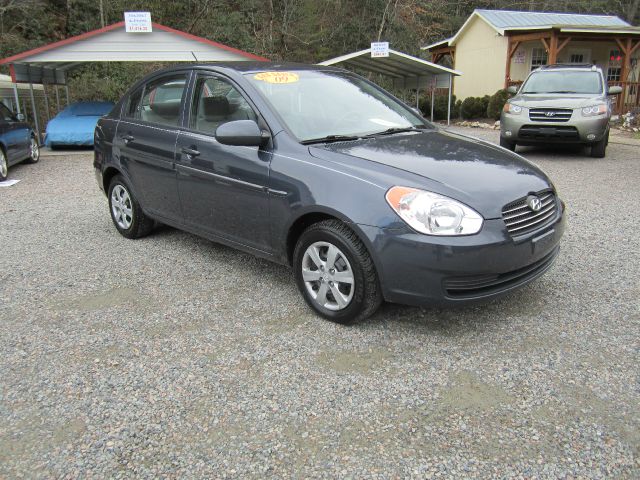 Hyundai Accent 2009 photo 4