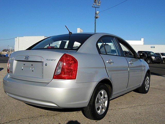 Hyundai Accent 2009 photo 3