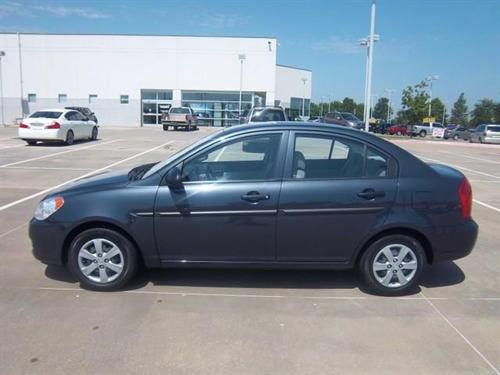 Hyundai Accent 2009 photo 2