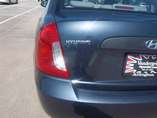 Hyundai Accent 2009 photo 5