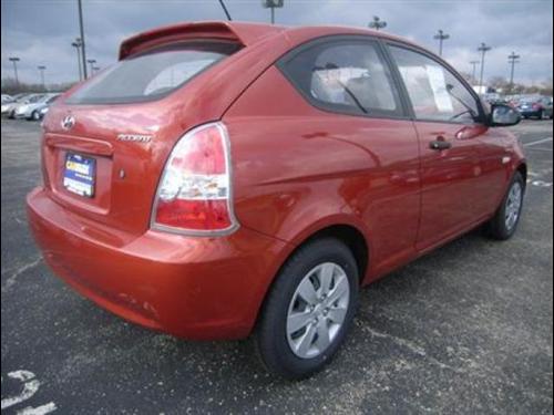 Hyundai Accent 2009 photo 4