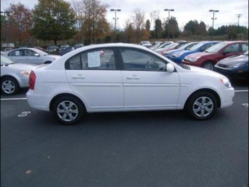 Hyundai Accent 2009 photo 1