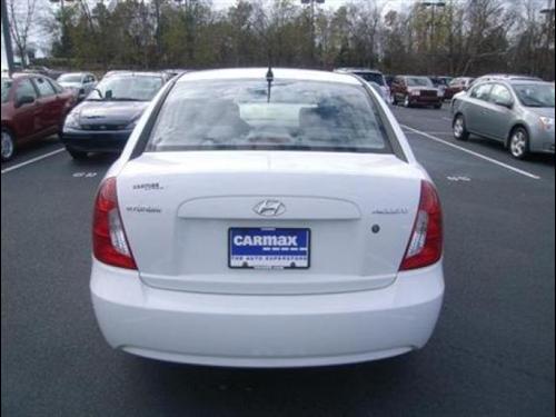 Hyundai Accent 2009 photo 3