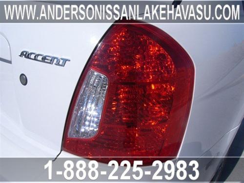 Hyundai Accent 2009 photo 1