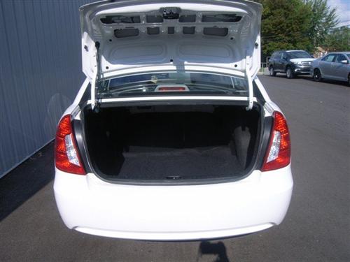 Hyundai Accent 2009 photo 2