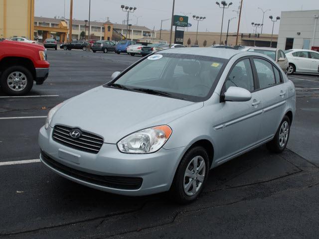 Hyundai Accent FWD 4dr Sport Sedan