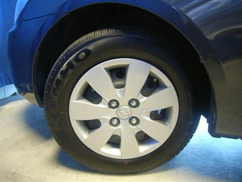 Hyundai Accent 2009 photo 1