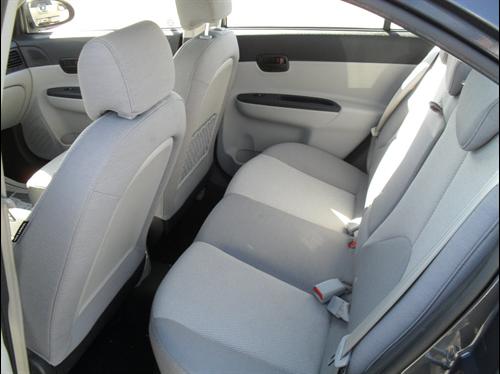 Hyundai Accent 2009 photo 3