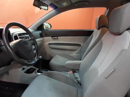 Hyundai Accent 2009 photo 2