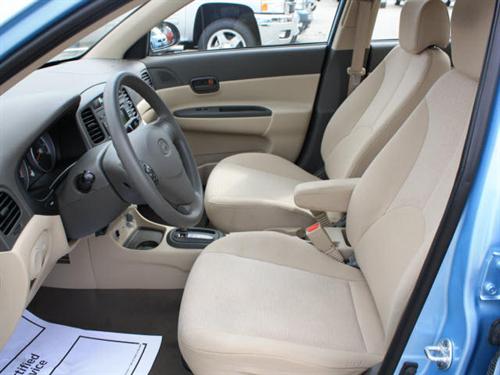 Hyundai Accent 2009 photo 1