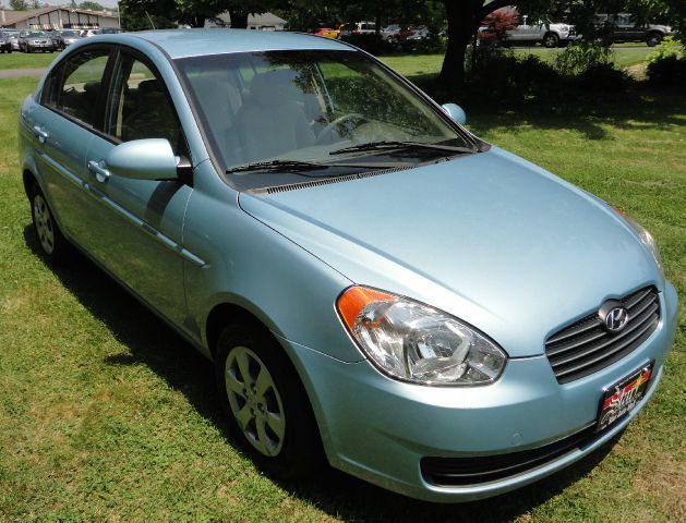 Hyundai Accent ST Sport SLT TRX4 Off Road Laramie Sedan