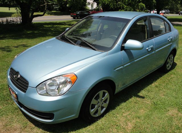 Hyundai Accent 2009 photo 4