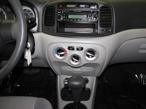 Hyundai Accent 2009 photo 1