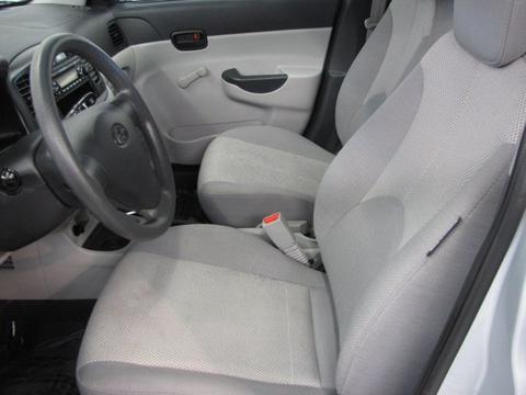Hyundai Accent 2009 photo 2