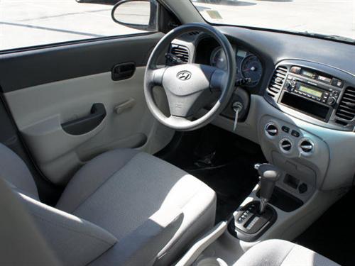 Hyundai Accent 2009 photo 1