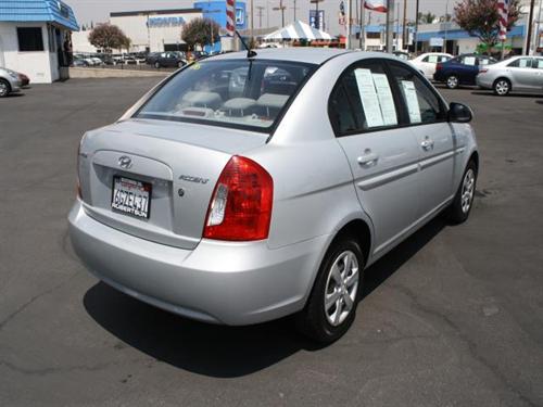 Hyundai Accent 2009 photo 3