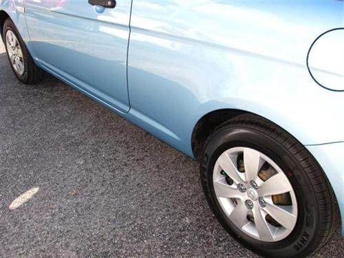 Hyundai Accent 2009 photo 2