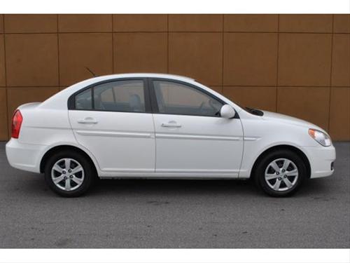 Hyundai Accent 2009 photo 1