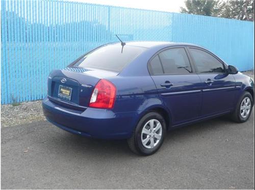 Hyundai Accent 2009 photo 1