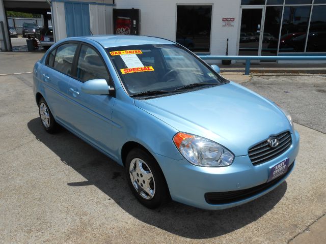 Hyundai Accent ST Sport SLT TRX4 Off Road Laramie Sedan