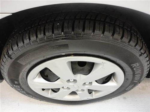 Hyundai Accent 2009 photo 1