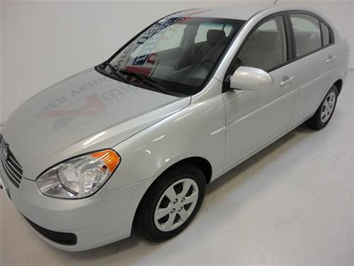 Hyundai Accent 2009 photo 2