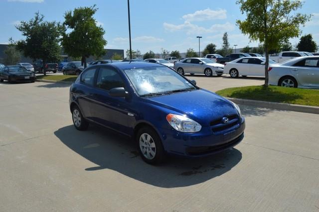 Hyundai Accent 2009 photo 3