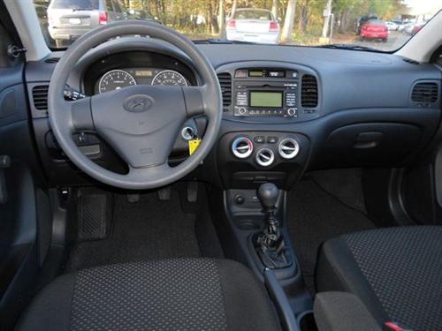 Hyundai Accent 2009 photo 3