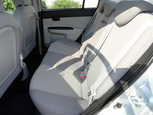 Hyundai Accent 2009 photo 2