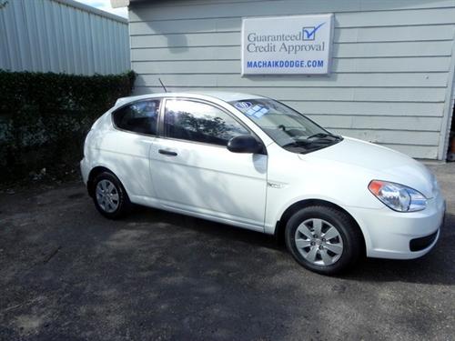 Hyundai Accent 2009 photo 1