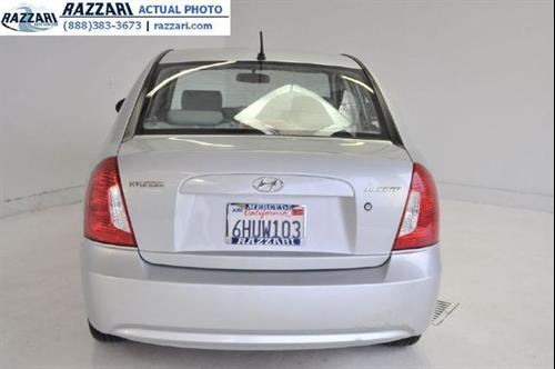 Hyundai Accent 2009 photo 1