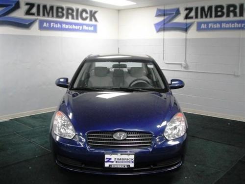 Hyundai Accent 2009 photo 1