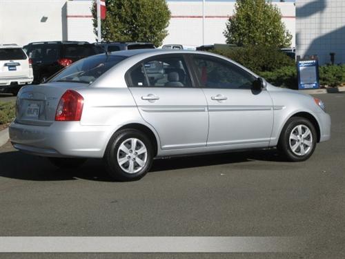 Hyundai Accent 2009 photo 4