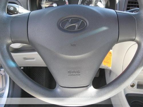 Hyundai Accent 2009 photo 5
