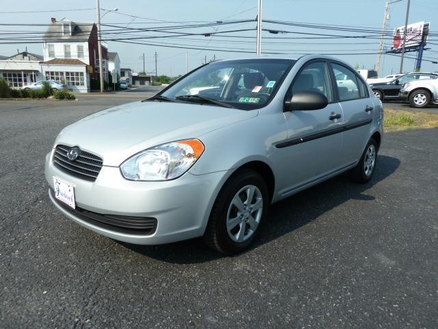 Hyundai Accent 2009 photo 1