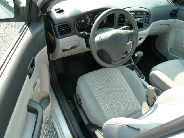 Hyundai Accent 2009 photo 2