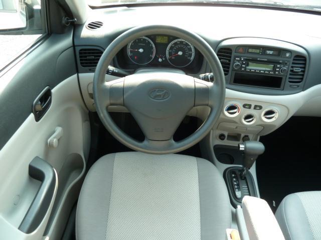 Hyundai Accent 2009 photo 4
