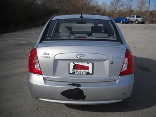 Hyundai Accent 2009 photo 2
