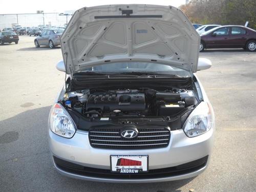 Hyundai Accent 2009 photo 3