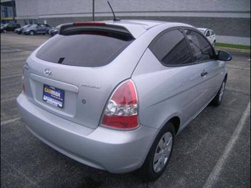 Hyundai Accent 2009 photo 2