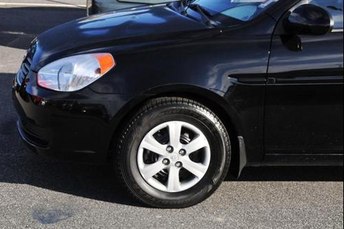 Hyundai Accent 2009 photo 1