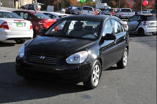 Hyundai Accent 2009 photo 2