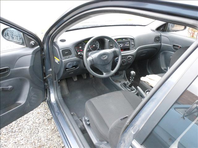 Hyundai Accent 2009 photo 5