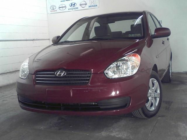 Hyundai Accent 2010 photo 1