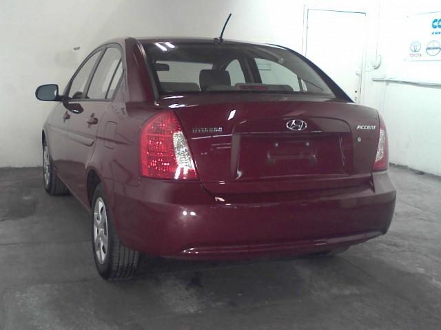 Hyundai Accent 2010 photo 3