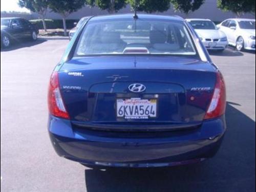 Hyundai Accent 2010 photo 4