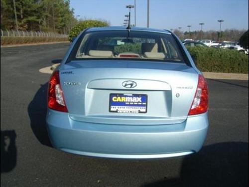 Hyundai Accent 2010 photo 5