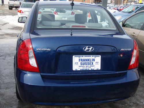 Hyundai Accent 2010 photo 3